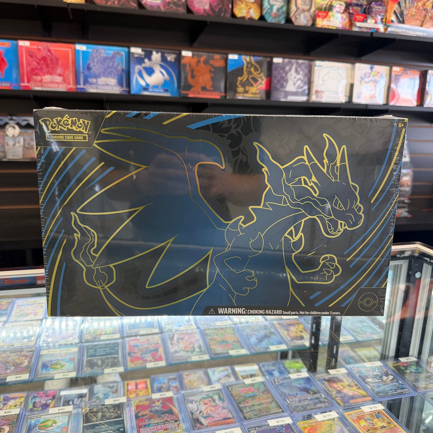 Pokemon Mega Evolutions Charizard EX Ultra-Premium Collection