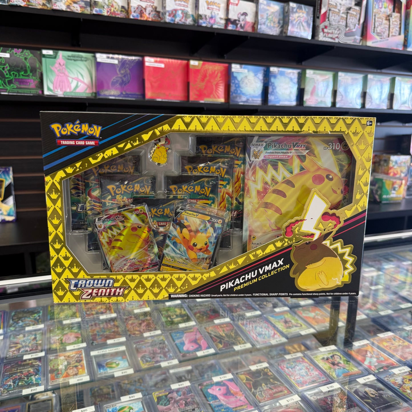 Pokémon Crowm Zenith Pikachu VMAX Premium Collection