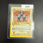Pokémon Magneton Shadowless 9/102 1st Ed.