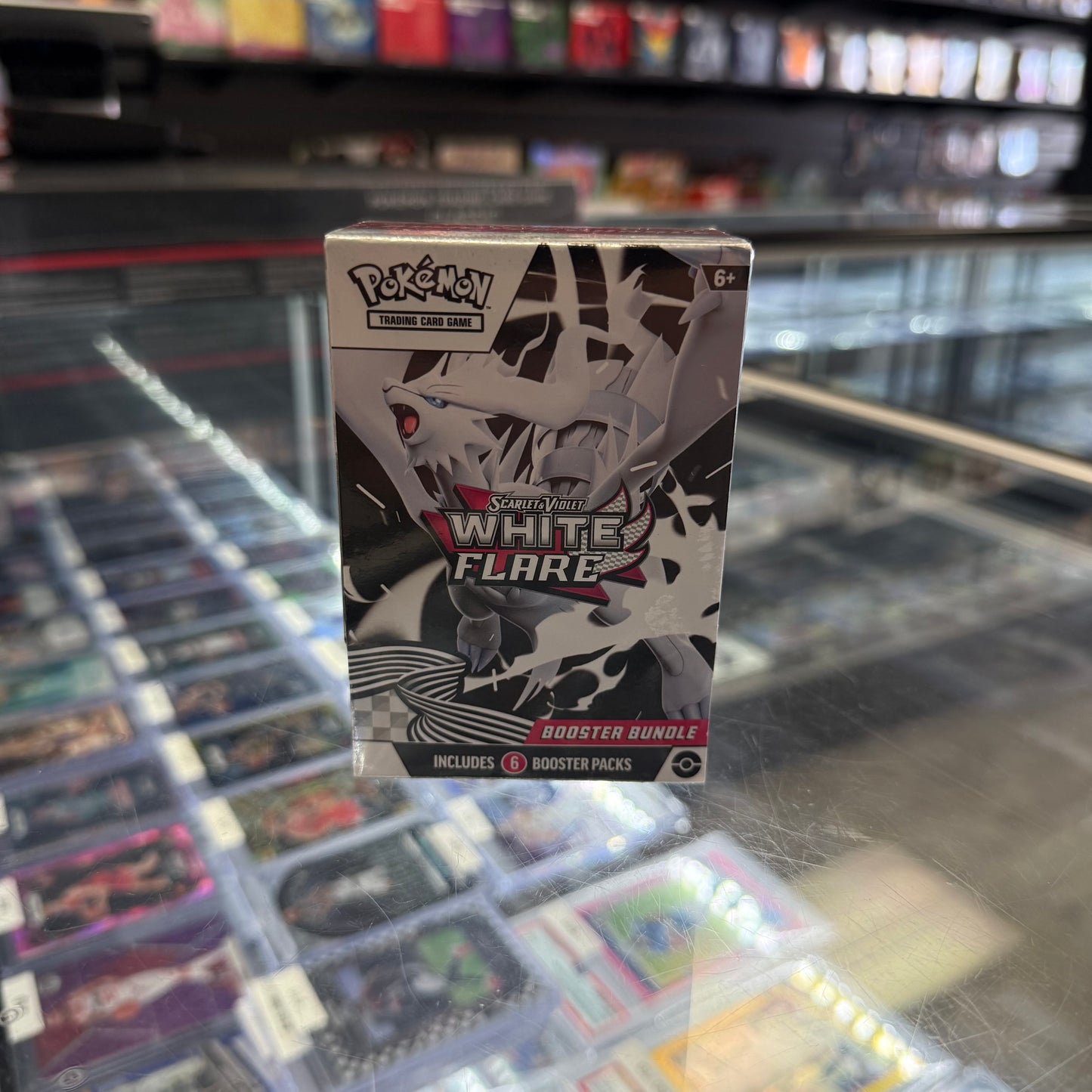 Pokémon White Flare Booster Bundle