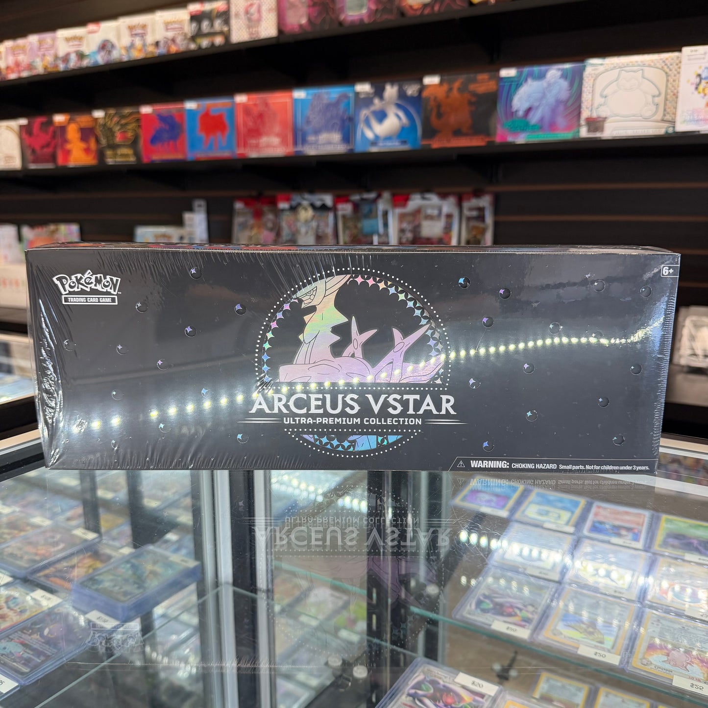 Pokémon Arceus VSTAR Ultra Premium Collection Box