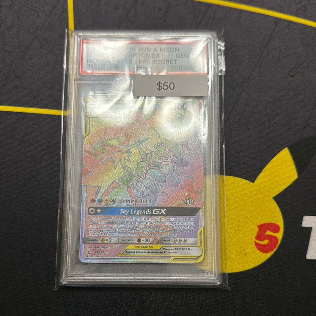 2019 Pokémon Sun & Moon Moltress Zapdos Articuno Hidden Fates #69 PSA 10