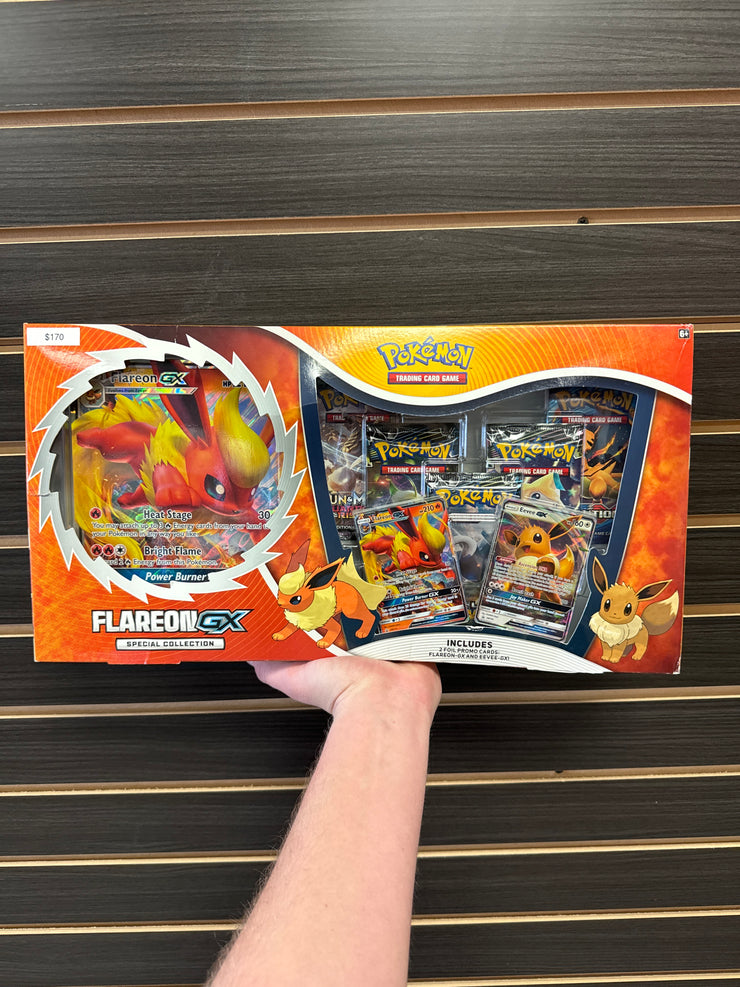 Pokémon Flareon GX Special Collection Box