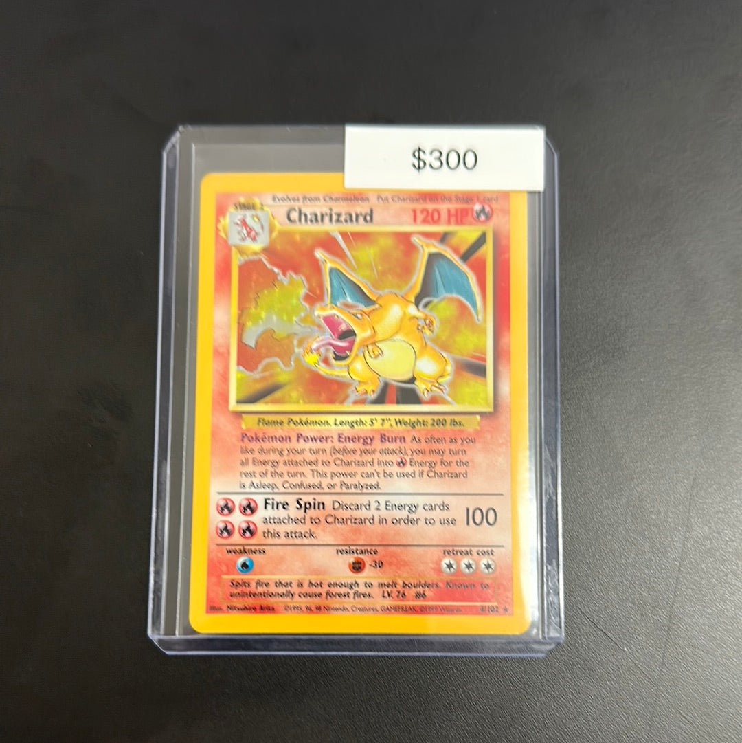 Pokémon Base Set Charizard Holo 4/102