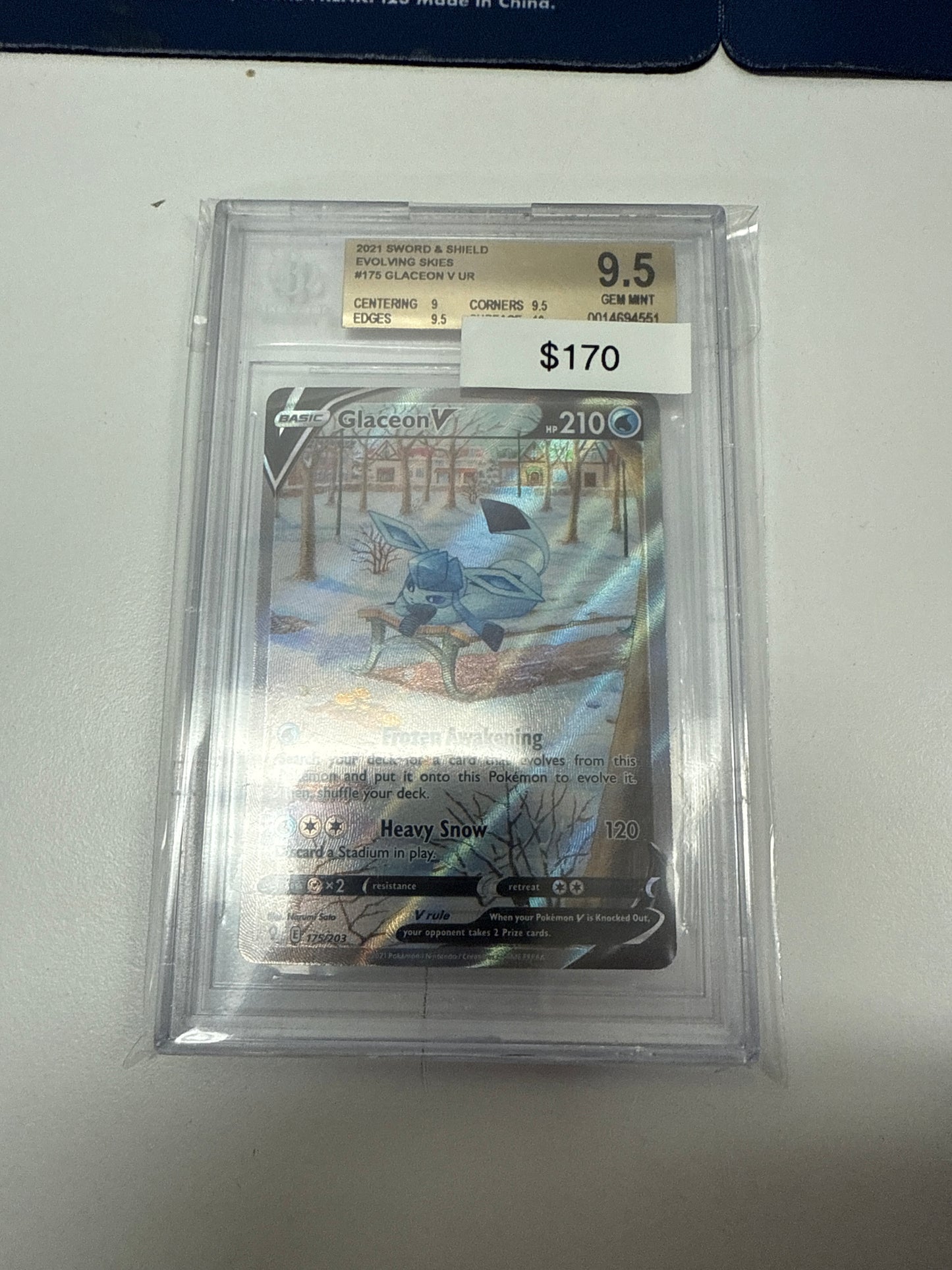 Evolving Skies Glaceon V #175/203 BGS 9.5
