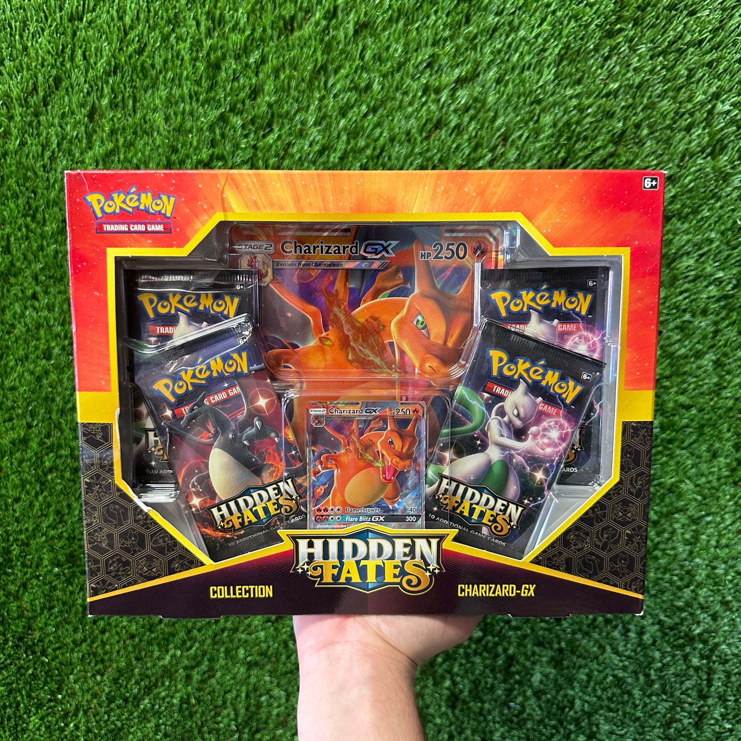 Pokemon Hidden Fates Charizard GX Collection Box