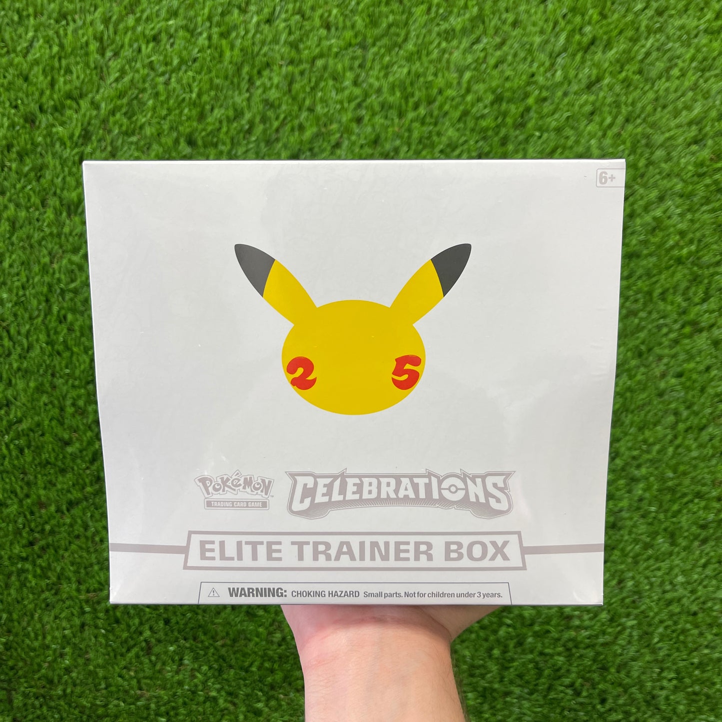 Pokemon Celebrations Elite Trainer Box