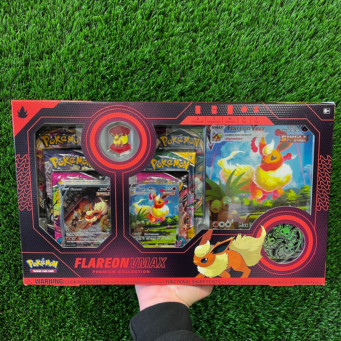Pokemon Flareon Vmax Premium Collection