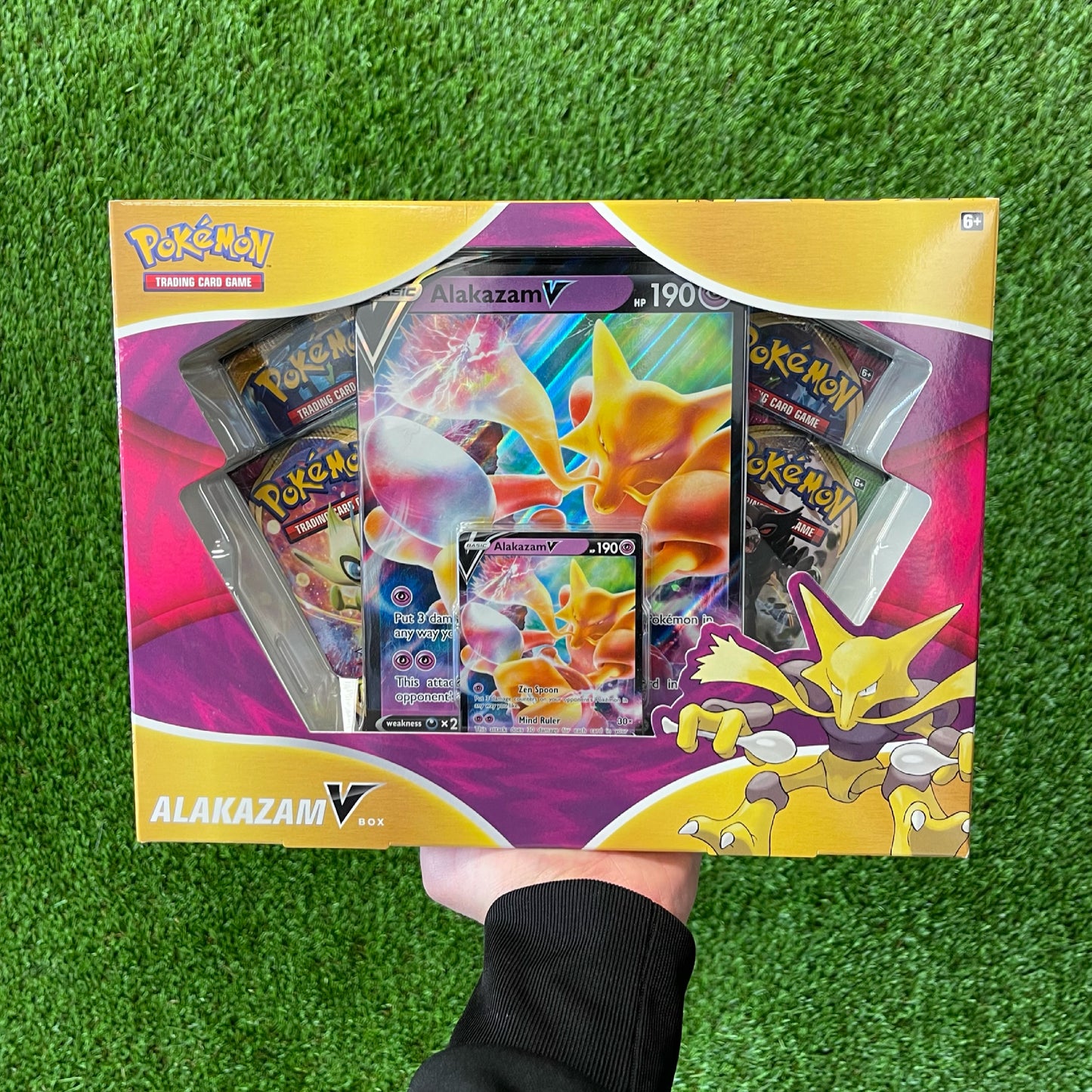 Pokemon Vivid Voltage Alakazam V Box